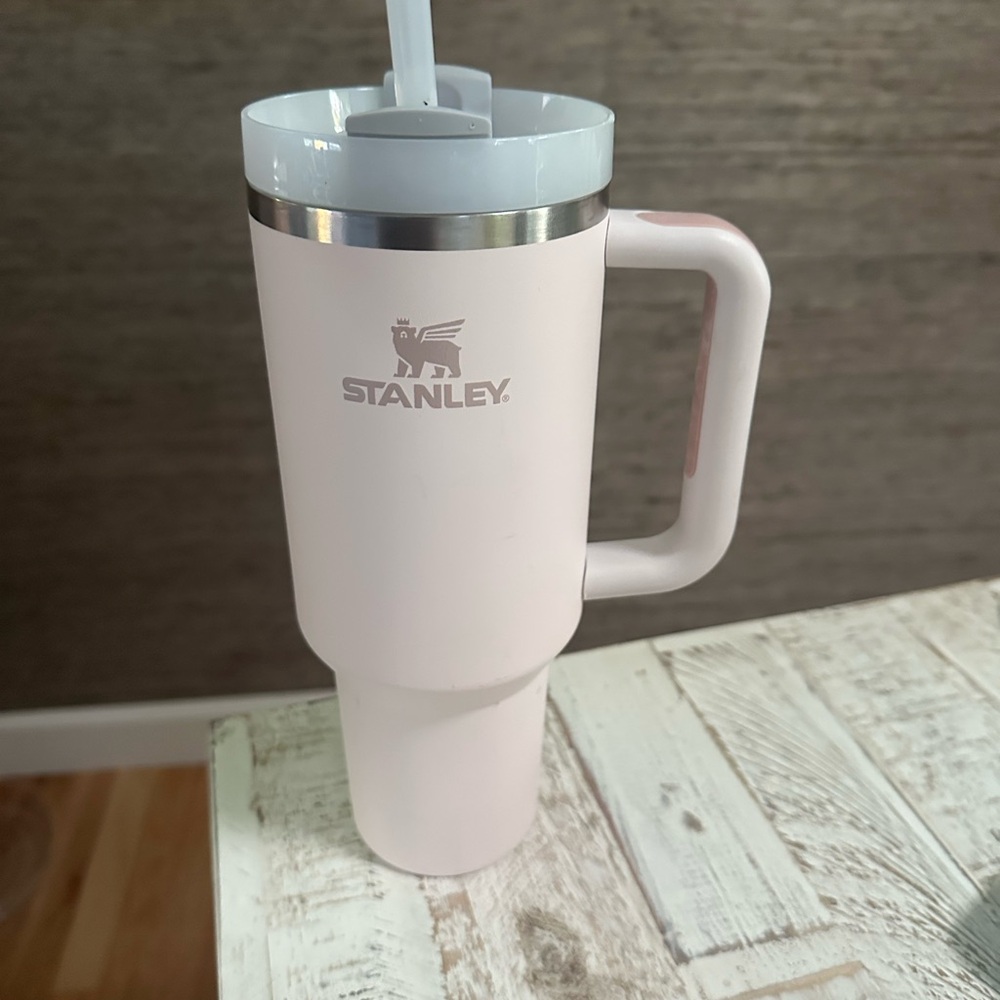 Pink 40oz Stanley